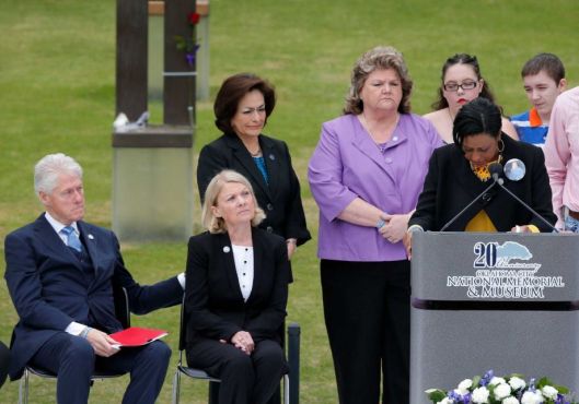 Helena Garrett, right, mother of bombing victim Tevin Garrett, breaks down as she speaks during a ceremony for the 20th anniversary of the Oklahoma City bombing, Oklahoma City National Memorial, April 19, 2015. (Sue Ogrocki/AP via http://sfchronicle.com).