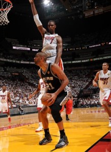Tim Duncan apparently faking Chris Bosh out of sneakers, Game 1 NBA Finals, June 6, 2013. (http://sneakernews.com).