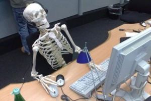 Working long hours, January 23, 2014. (Mark Holder/http://www.findersandsellers.com).