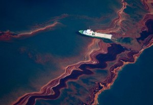 Deepwater Horizon oil spill aerial, Gulf of Mexico, May 6, 2010. (Reuters/Daniel Beltra via Flickr, http://motherjones.com).